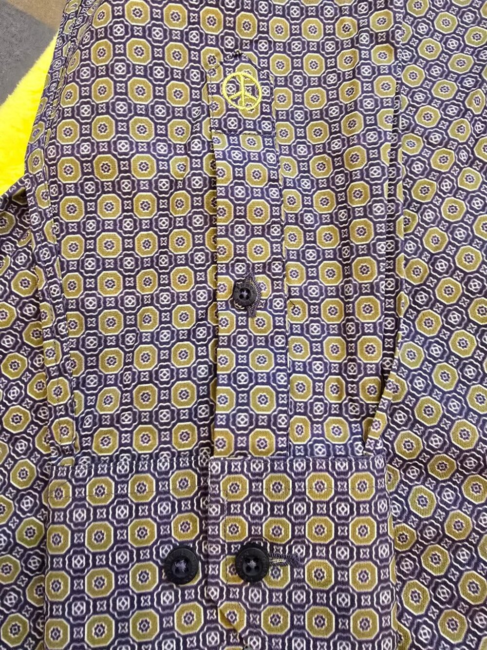 NWT John Lennon English Laundry mens Retro geometric medallion dress shirt in M - Picture 6 of 9